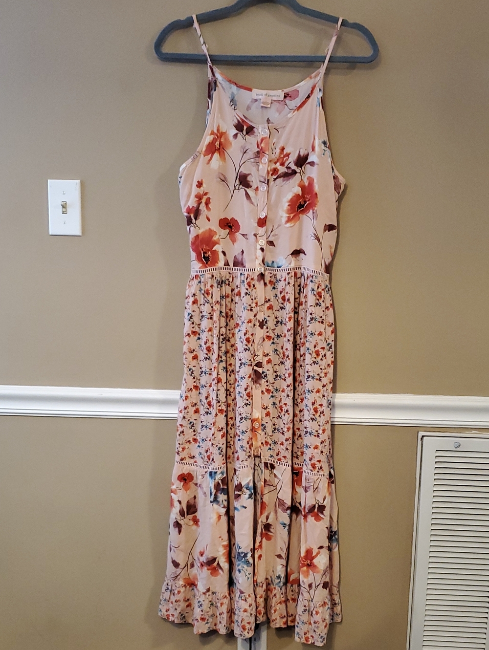 Band Of Gypsies Maxi Tiered Dress in Peach Floral Print Size L - Picture 2 of 9